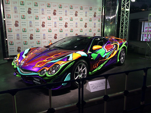 光岡自動車とエヴァンゲリオンがコラボしたオロチ