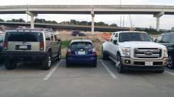 アメリカ人「日本車をテキサスの駐車場に置いてみたらｗｗｗｗｗｗｗ」